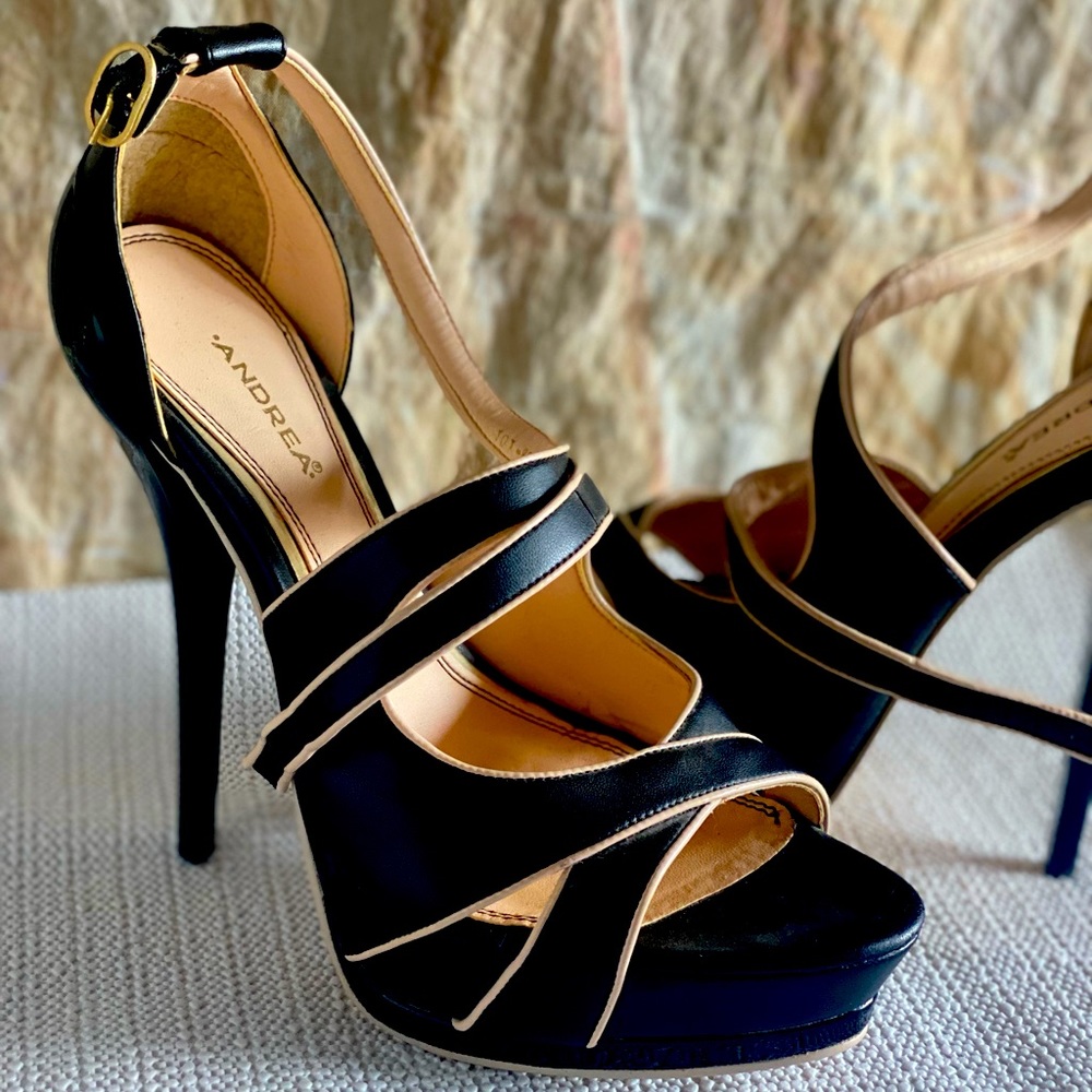 New andrea heels 9.5 fits 8.5
